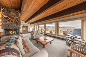 TV, fireplace, DVD player, table tennis - Unbeatable views, ideal location – a Jackson Hole dream (Jackson)