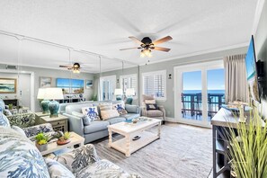 Televisio, DVD-soitin, videokirjasto