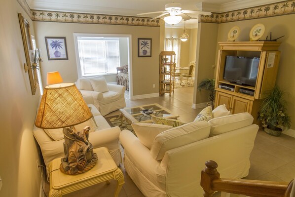 TV, DVD player, stereo - Largest Beach Townhouse ~ Pool ~ Boardwalk (Saint Augustine)