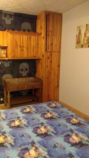 4 chambres, lit parapluie