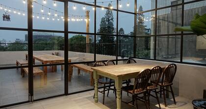 CaoJi Book inn Hostel