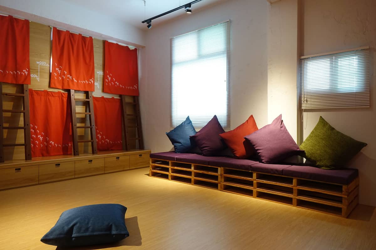 Comfort slaapzaal, alleen voor vrouwen, gedeelde badkamer (Max occupancy 28 people) | Kameruitzicht