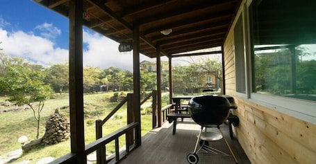 Studio (Yongnuni) | Terrace/patio. Gotjawal Geomun Oreum Pension