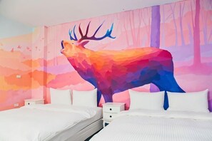 Desk, free WiFi, bed sheets - Start Hotel (Kaohsiung)