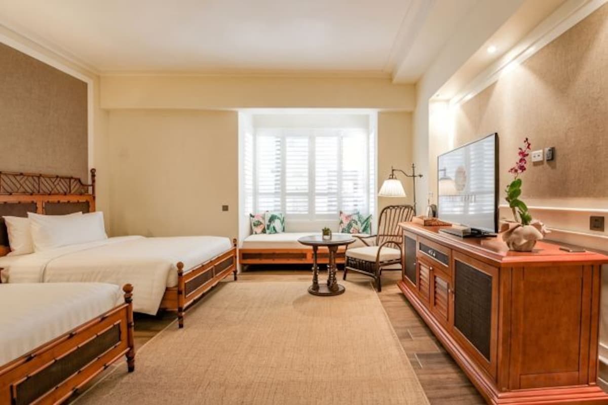 Minibar, caja fuerte, cortinas opacas y sistema de insonorización