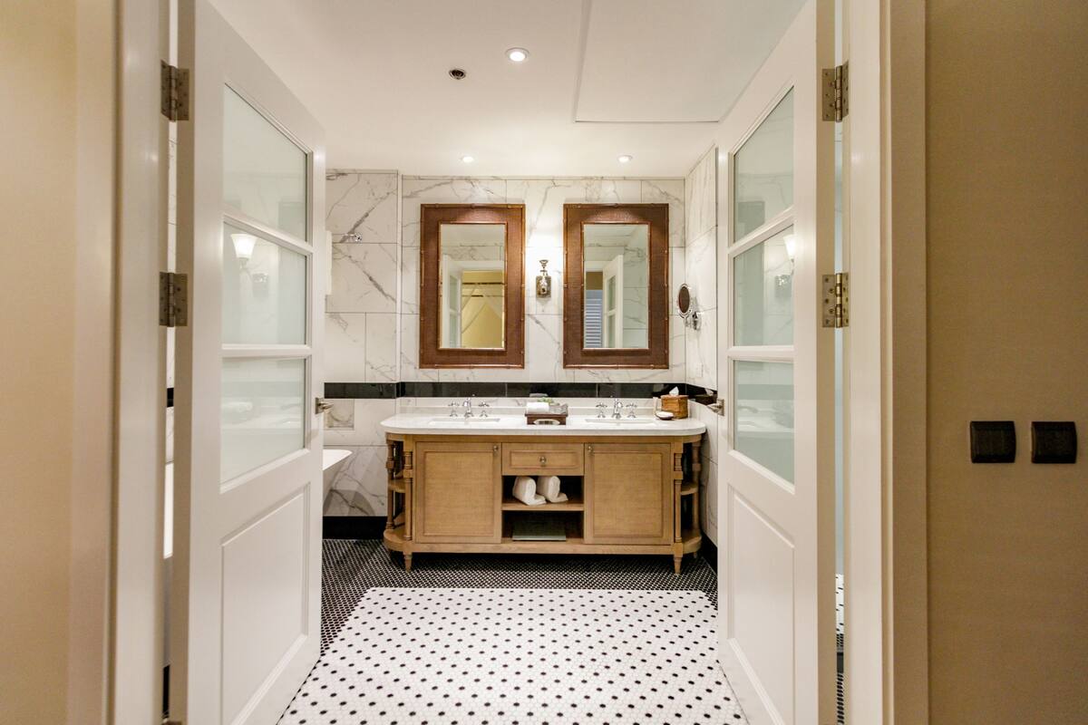 feliz suite | bathroom sink