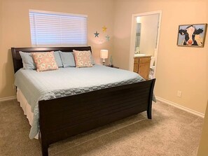 2 slaapkamers, luxe beddengoed, een strijkplank/strijkijzer, gratis wifi