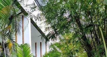 Sairee Sairee Guesthouse