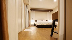 Exclusive Suite with Balcony | Free minibar, free WiFi, bed sheets - Baanthanam-nont (Nonthaburi)