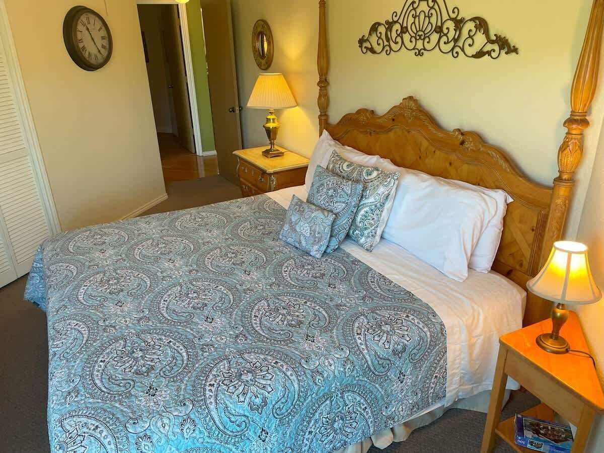 2 chambres, fer et planche à repasser, accès au Wi-Fi (inclus)