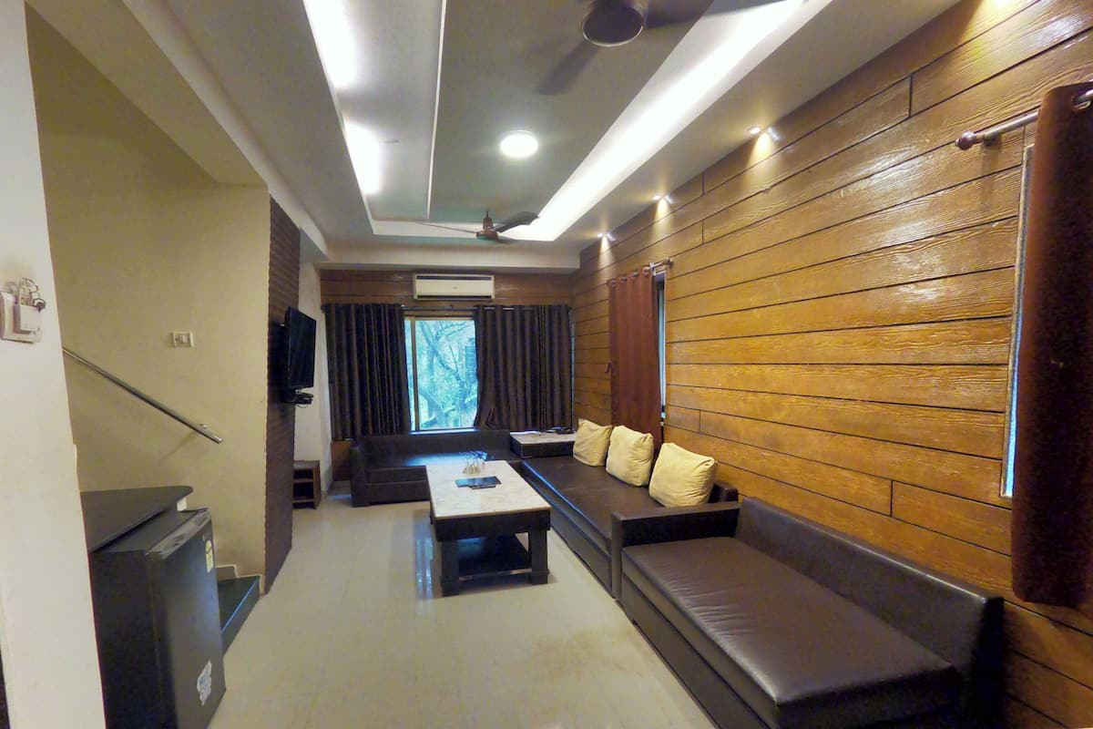 Cottage Basic, 3 camere da letto | Area soggiorno | TV a schermo piatto, film pay-per-view