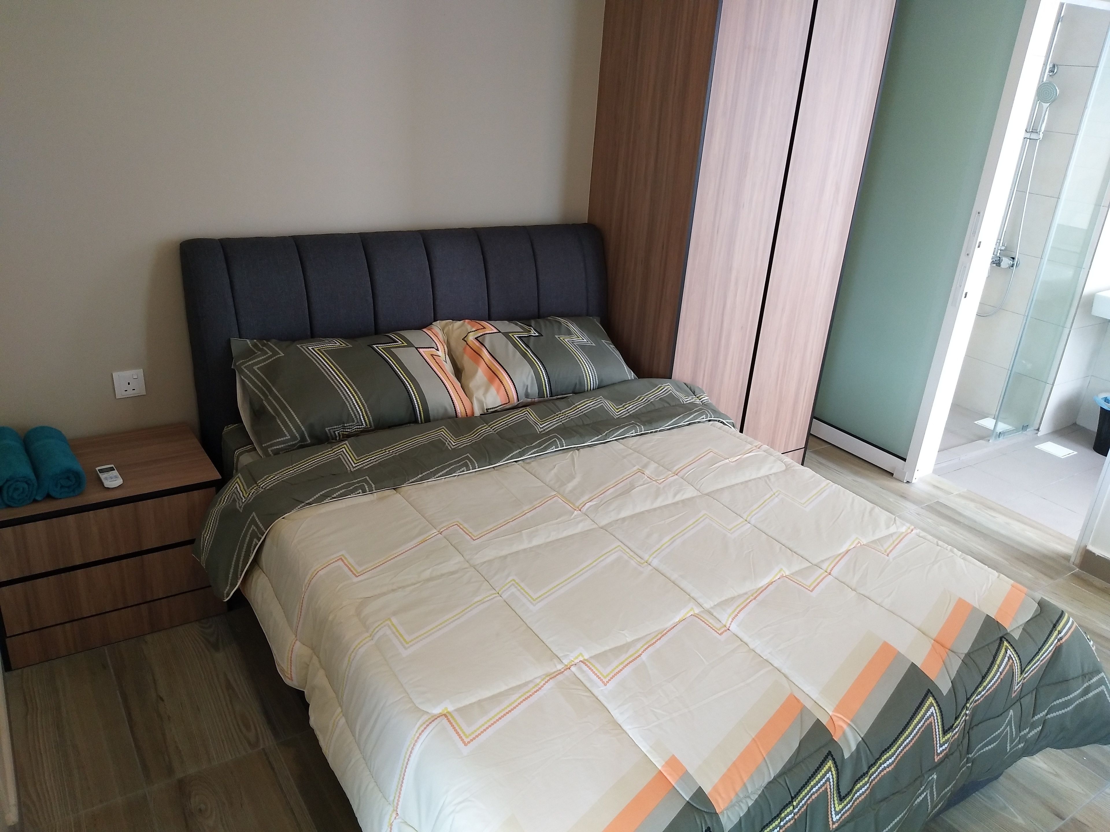 Familienapartment, 2 Schlafzimmer, 2 Bäder, Stadtblick | 2 Schlafzimmer, Bügeleisen/Bügelbrett, kostenloses WLAN