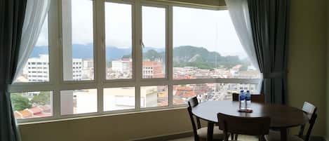 Family Condo, 2 Bedrooms, 2 Bathrooms, City View | In-room dining