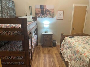 2 bedrooms, iron/ironing board, free WiFi, bed sheets