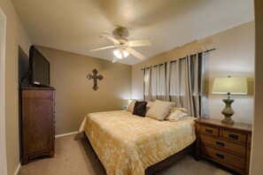 2 bedrooms, iron/ironing board, free WiFi, bed sheets