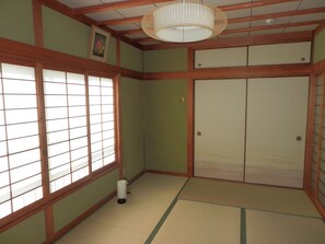 Japanese Style Room, 7.5 Tatami-mats | Free WiFi, bed sheets - Guesthouse Setone Jyuuan (Takamatsu)
