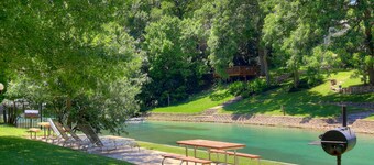 Comal Riverfront! Schlitterbahn! Zwembad en directe toegang tot de rivier!