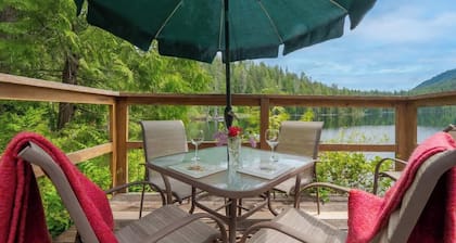 The Lakeside Cottage