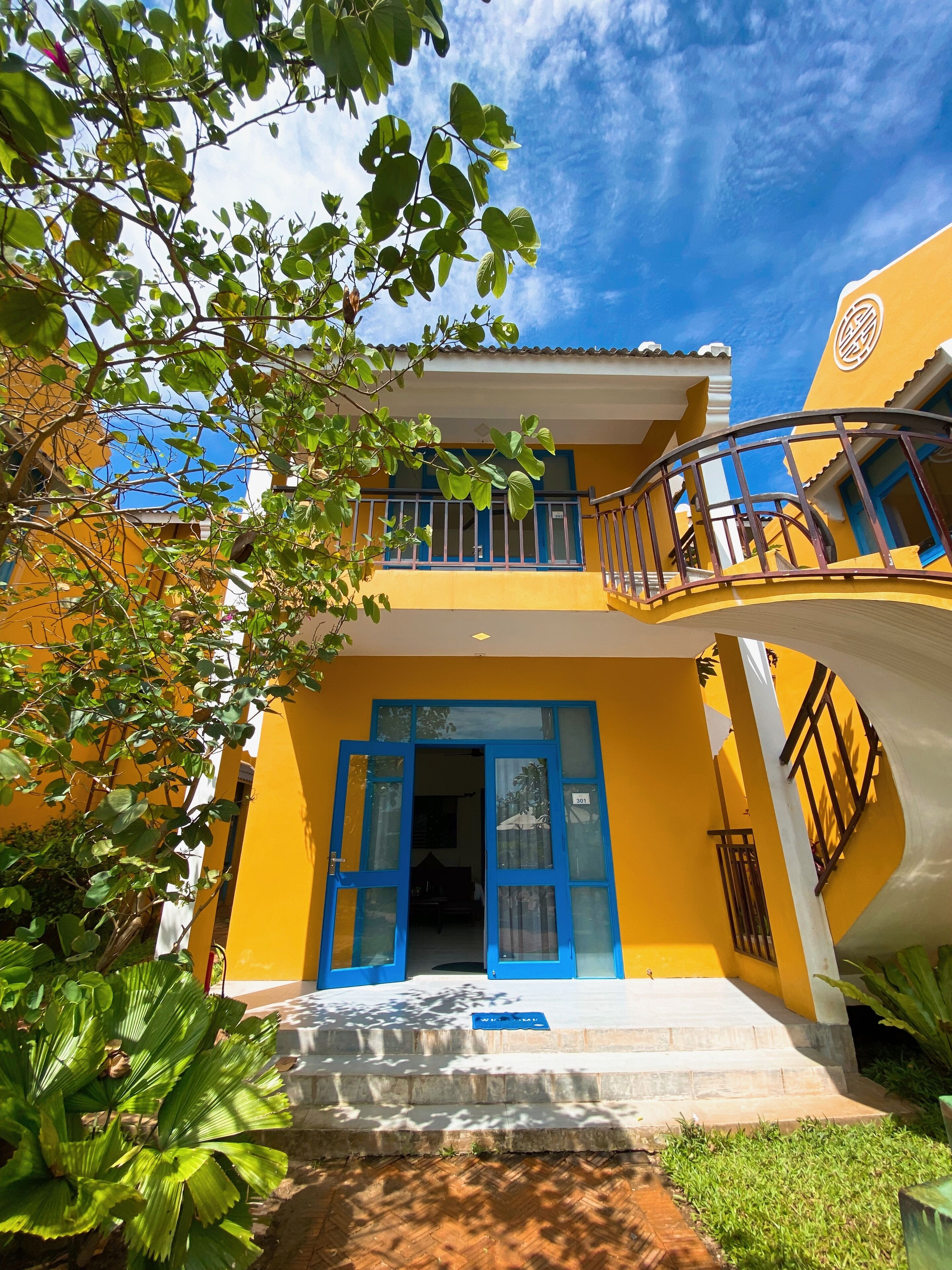 Family Twin Room, Multiple Beds, Pool View | Terrace/patio