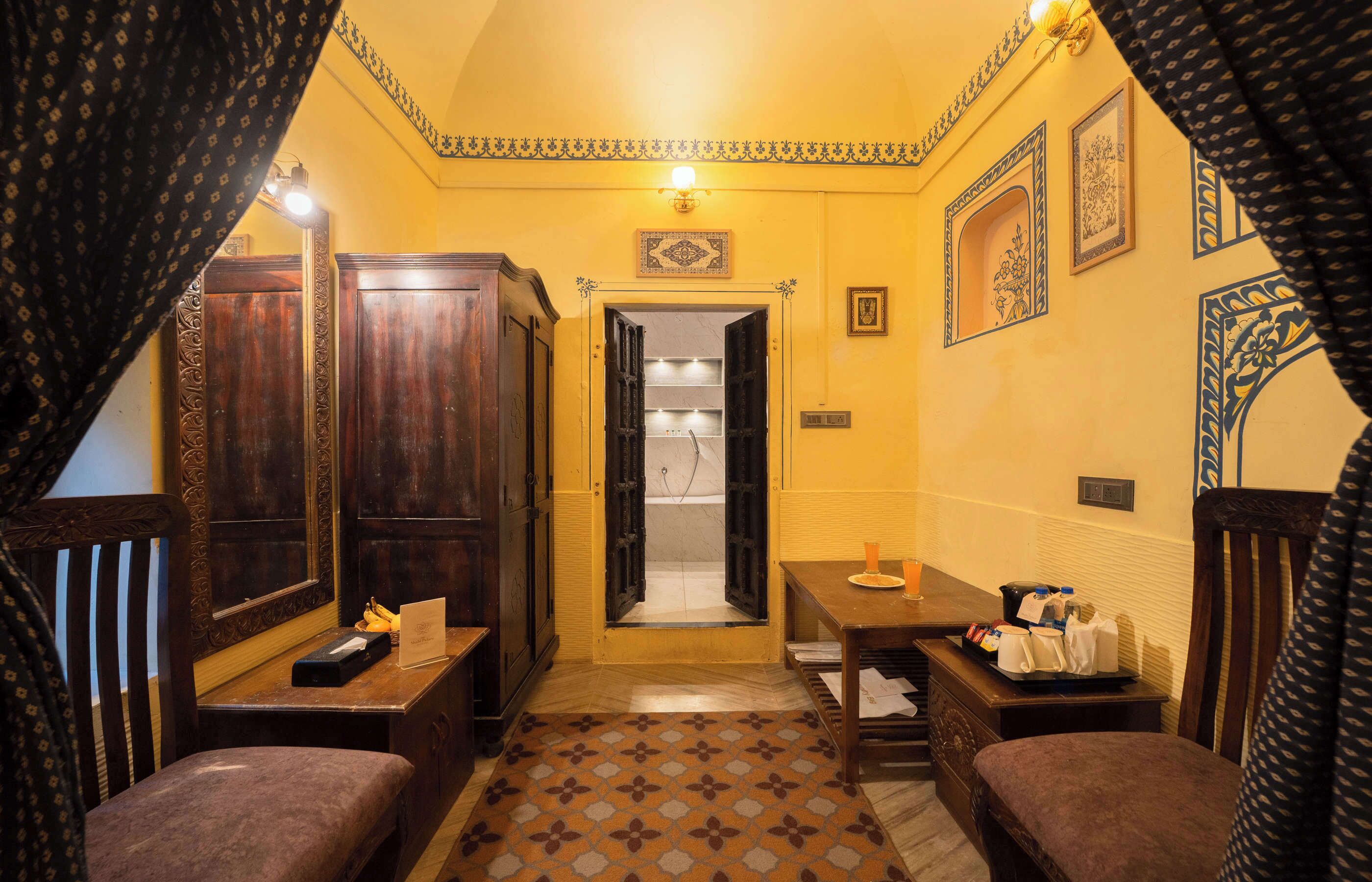 Tomannsrom (Courtyard Twin Bed Room) | 1 soverom, skrivebord, wi-fi (inkludert) og sengetøy