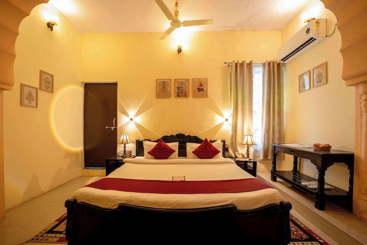 1 bedroom, desk, WiFi (free), bed sheets