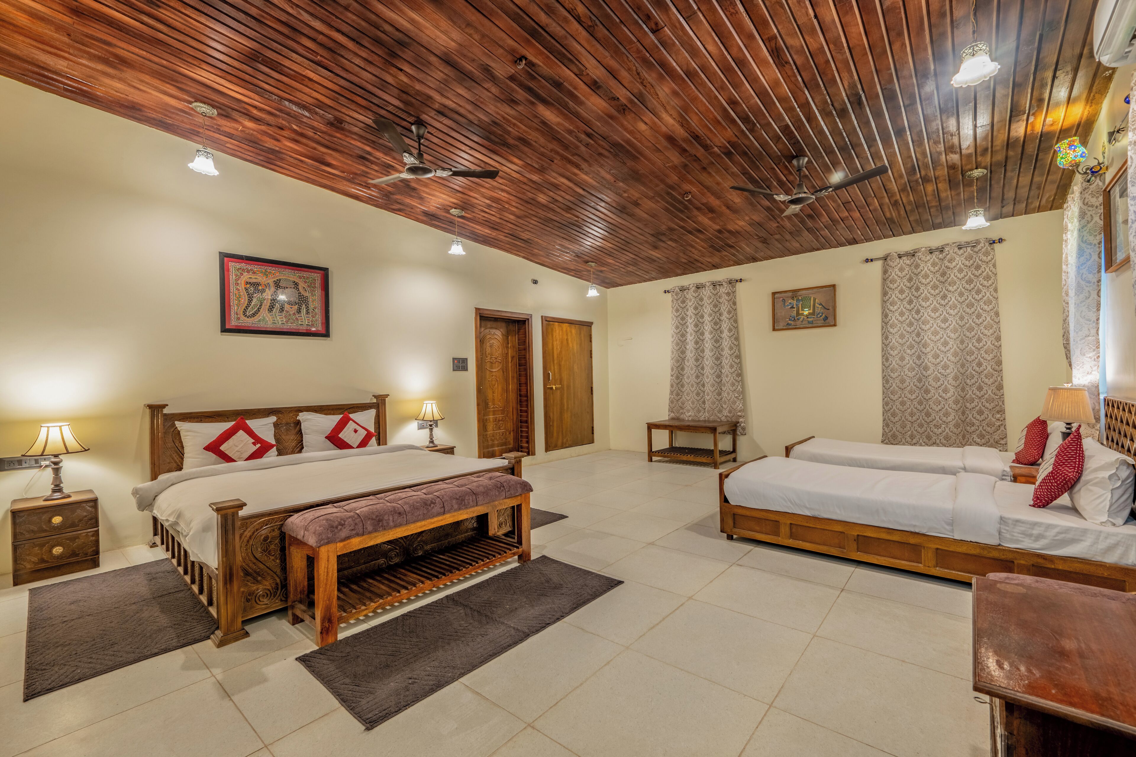 deluxe double room, 1 bedroom | 1 bedroom, desk, free wifi, bed sheets