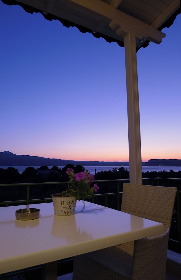 Deluxe double room with sea view | Vista a la playa o el mar