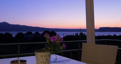 Ampoulos Rooms & Apartments