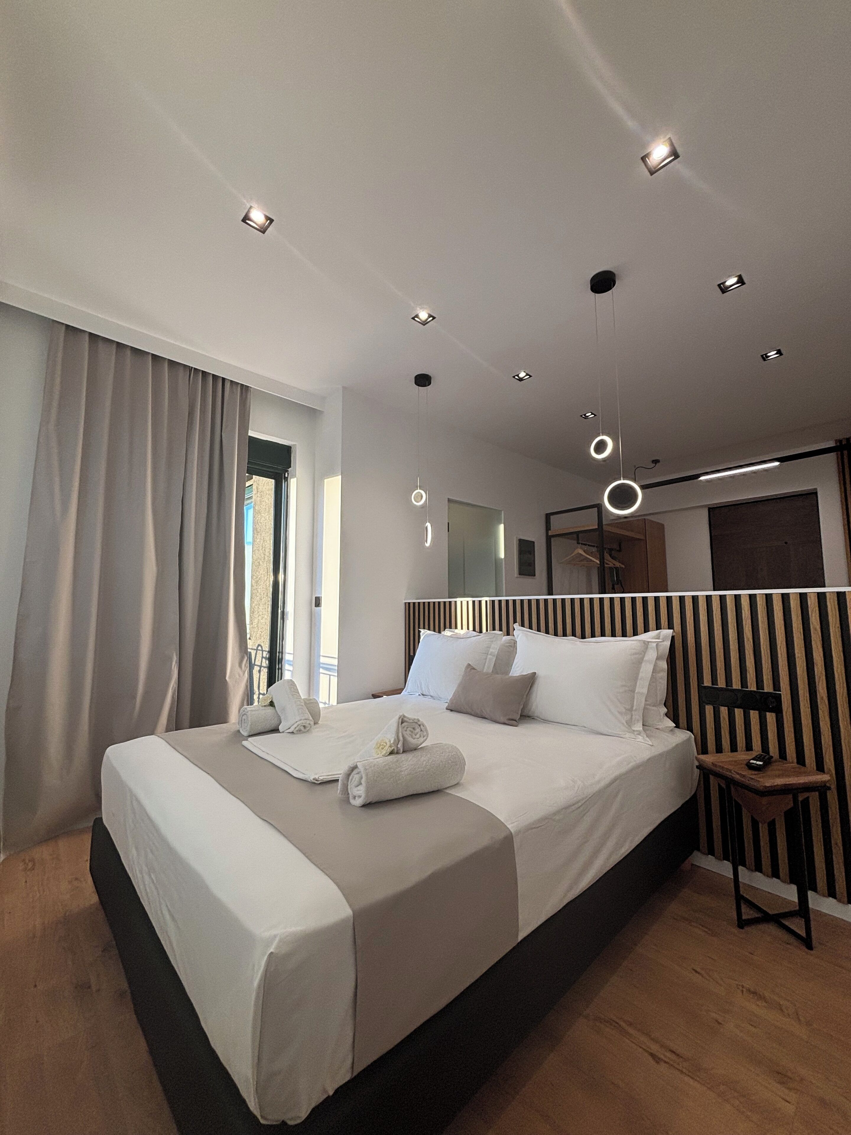 Suíte luxo, de frente para o oceano | Frigobar, escrivaninha, cortinas blackout, quartos à prova de som