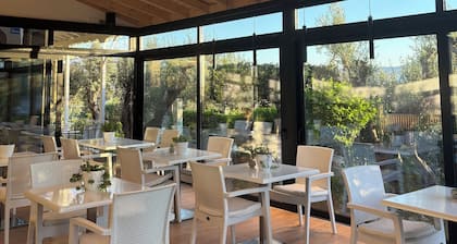 Ampoulos Rooms & Apartments