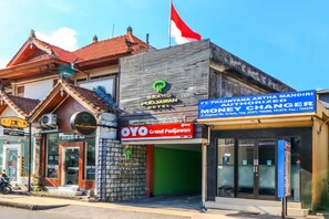 Front of property - Capital O 1666 Grand Pudjawan Hotel Near Kuta Beach (Kuta)