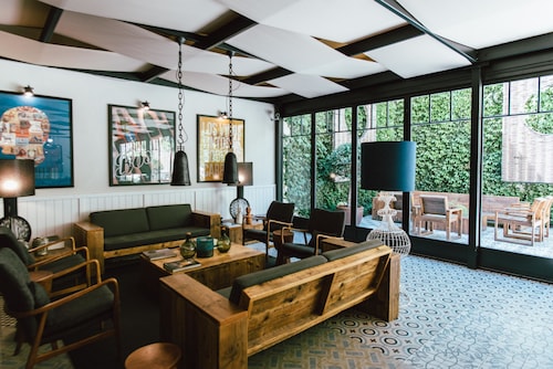 普拉克提克維諾特卡酒店