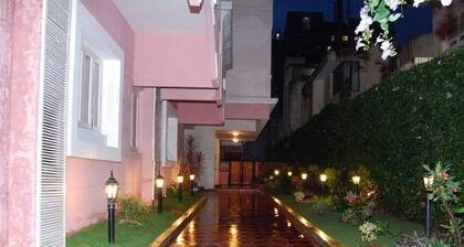 Sterling Living Space - Residency Road