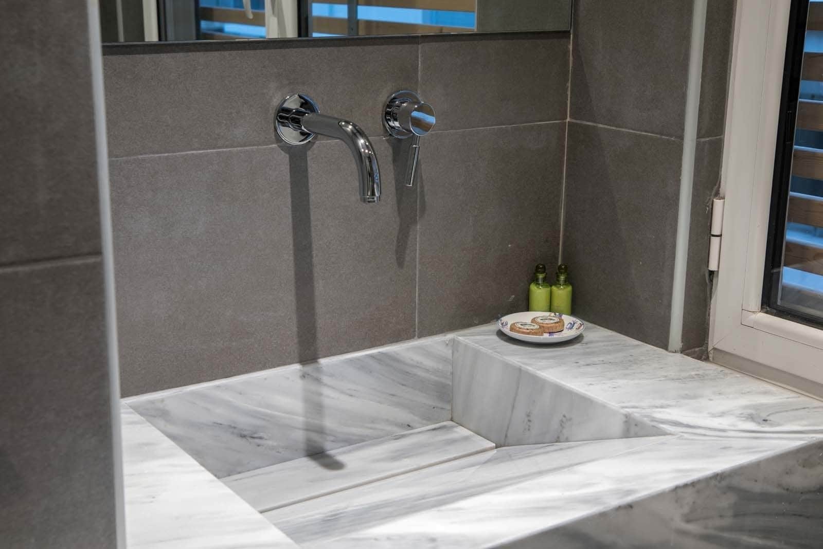 suite, 1 bedroom | bathroom | shower, free toiletries, hair dryer, towels