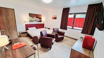 Premium bedding, in-room safe, desk, free WiFi