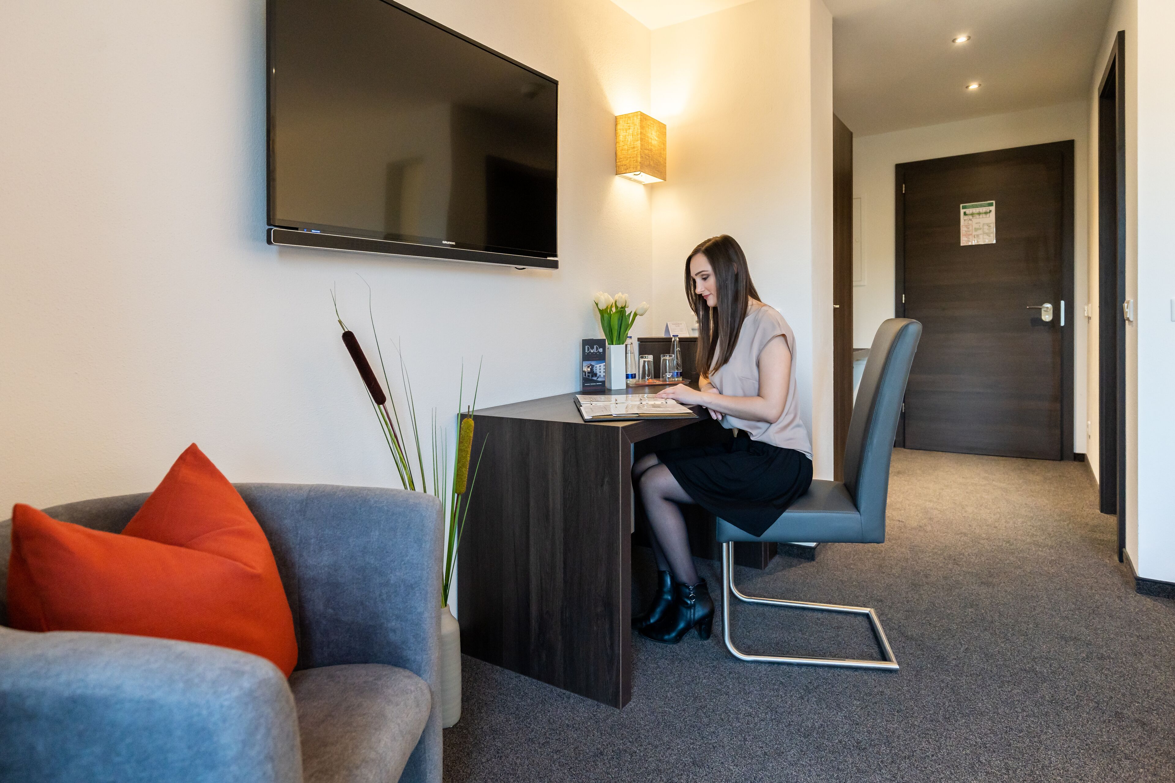 in-room business centre