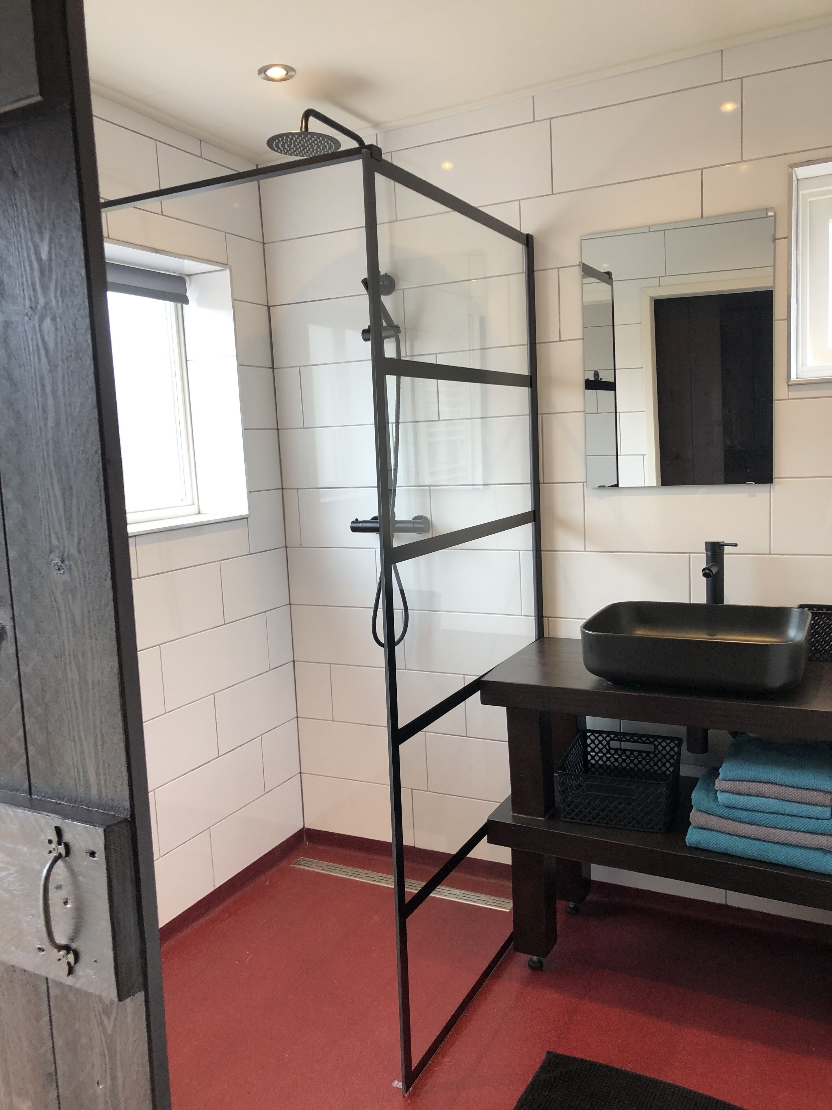 Apartemen Comfort, 1 kamar tidur | Kamar mandi | Shower, pancuran hujan,  dan handuk