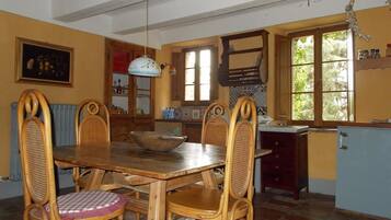 Maison Familiale | Restauration dans la chambre