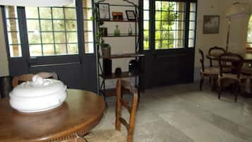 Family House | Living room