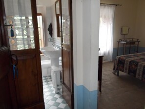 6 habitaciones y sistema de insonorización 