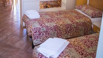 Studio | Iron/ironing board, cribs/infant beds, rollaway beds, free WiFi