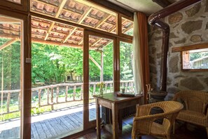 Room (Göknar 2) | Terrace/patio - Hindiba Doga Evi (Mengen)