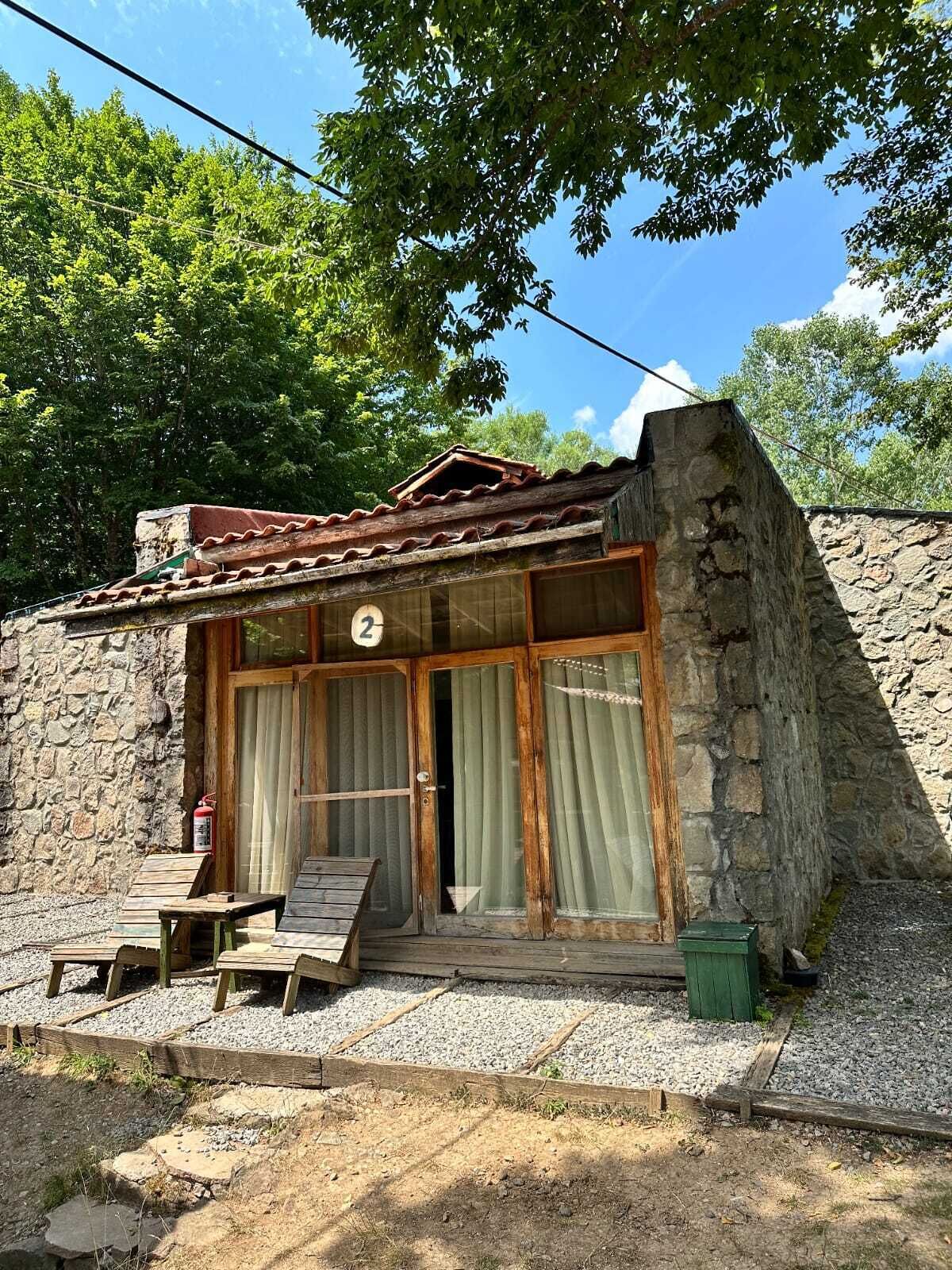 Room (Mese 2) | Soundproofing, free WiFi, bed sheets