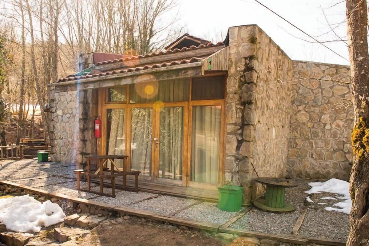 Room (Kayin 2) | Soundproofing, free WiFi, bed sheets