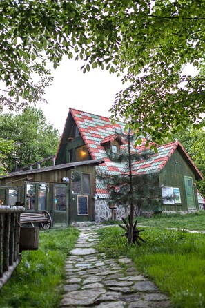 Mặt tiền nơi lưu trú