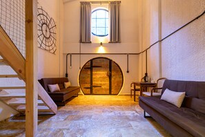 开间套房 (1) | 隔音、免费 WiFi、床单