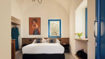 Chambre Deluxe, 1 grand lit, balcon, vue partielle sur la mer