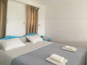 Standard Studio, Garden View, Mezzanine | Iron/ironing board, free cribs/infant beds, free WiFi, bed sheets - Theodosia Studios (Chania)