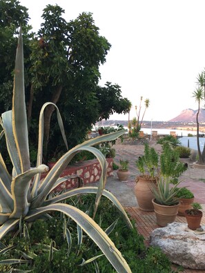 บริเวณภายนอก