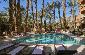 Outdoor pool, open 7 AM to 6 PM, pool umbrellas, pool loungers - Kasbah Sirocco (Zagora)